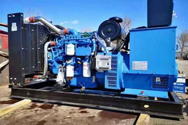 半岛·网站登入页面首页-半岛online(中国)机电一批柴油发电机组发往客户手中